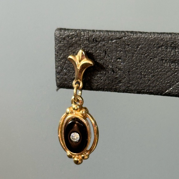 Avon Victorian Revival Mourning Onyx Gold Plated Drop Earrings Old Money - Picture 2 of 4